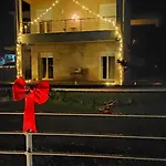 Aris, A Breath Away From Athens! Appartement