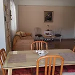 Aris, A Breath Away From Athens! Appartement *