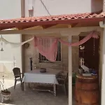 Apartman Aris, A Breath Away From Athens!