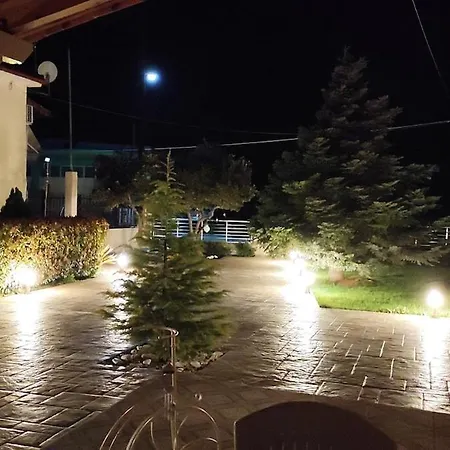 Apartmán Aris, A Breath Away From Athens!