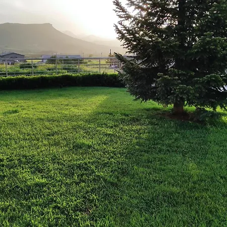 Aris, A Breath Away From Athens! Apartmán *