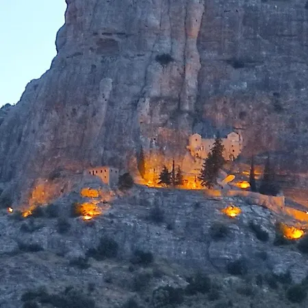 Aris, A Breath Away From Athens! 公寓 *