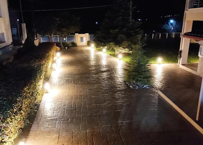 Aris, A Breath Away From Athens! Lejlighed *