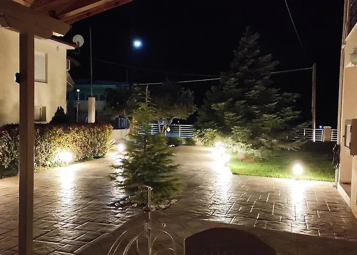 Lejlighed Aris, A Breath Away From Athens!