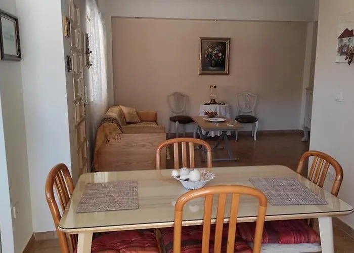Aris, A Breath Away From Athens! Lejlighed *