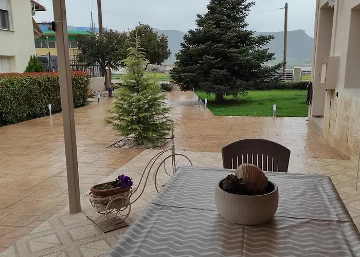 Aris, A Breath Away From Athens! Lejlighed